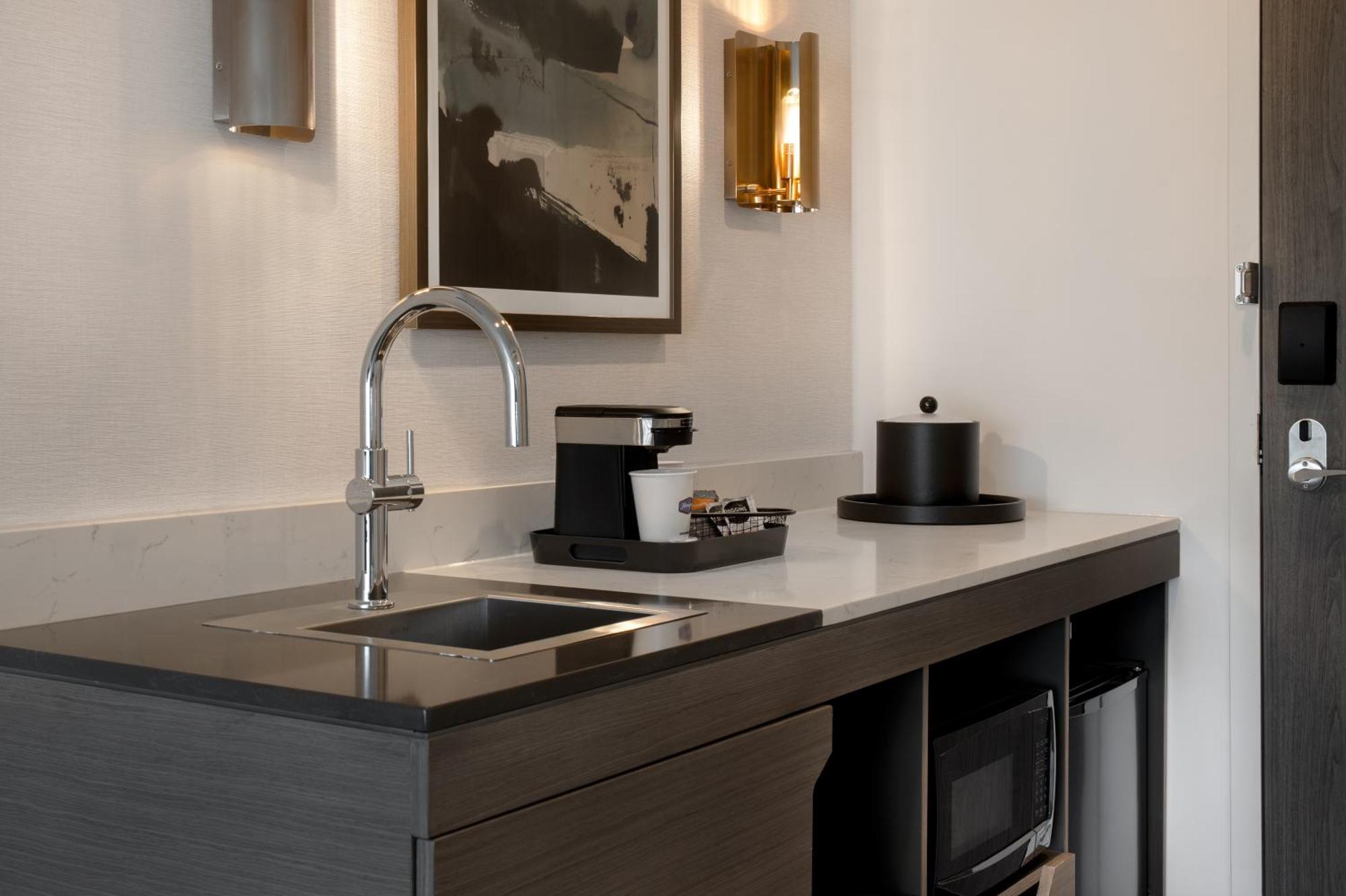 Hampton Inn By Hilton Winnipeg Downtown Ngoại thất bức ảnh