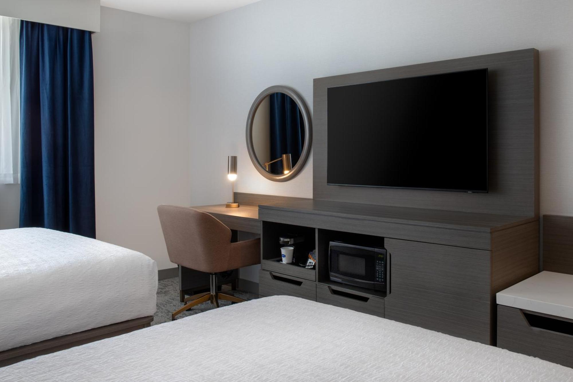 Hampton Inn By Hilton Winnipeg Downtown Ngoại thất bức ảnh