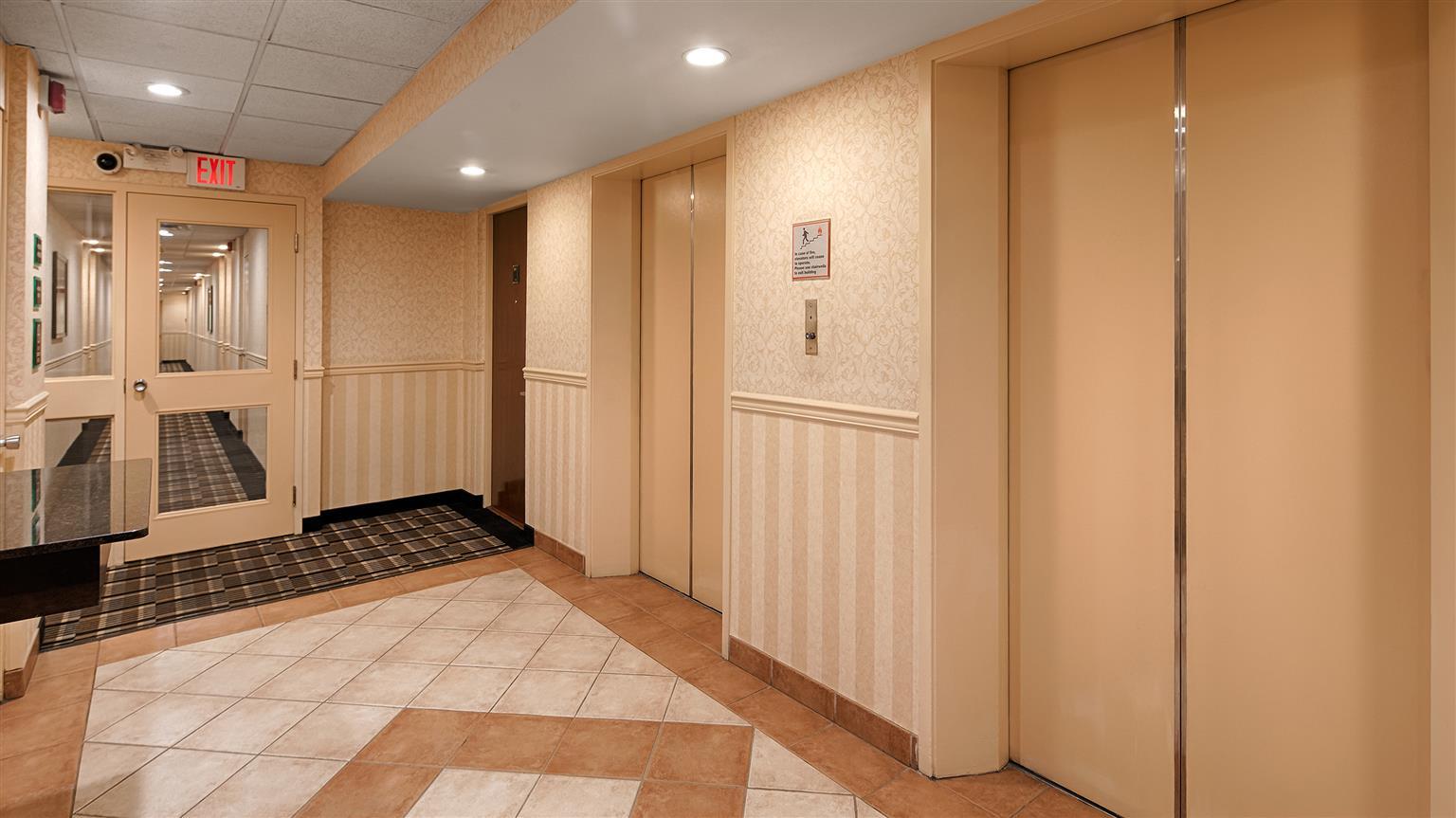 Hampton Inn By Hilton Winnipeg Downtown Ngoại thất bức ảnh